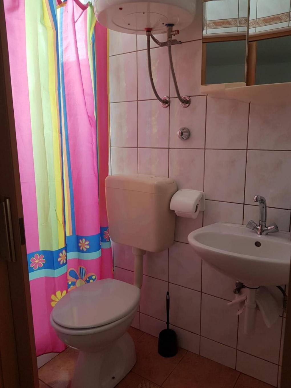 Apartments Mari - Near Sea Лопар Екстериор снимка